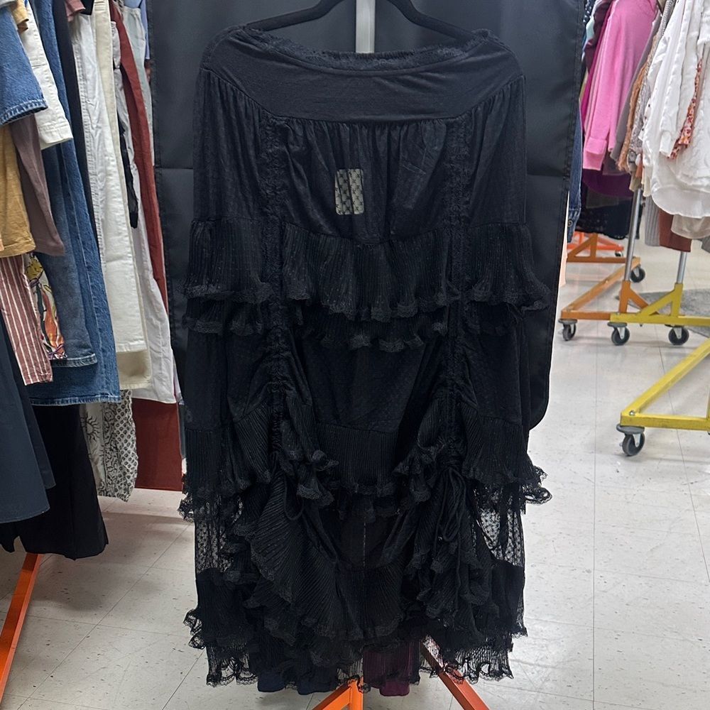 Chic Black Ruffled Maxi Skirt